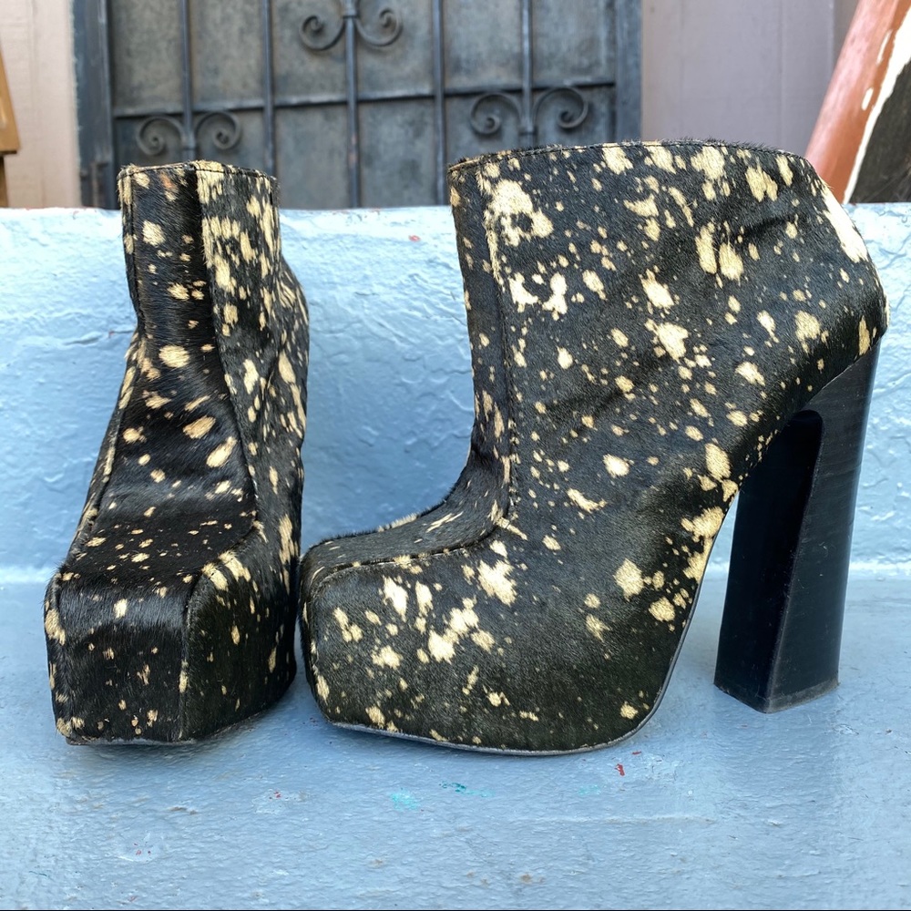 Senso black/tan calf hair heeled platform ankle boot. Beautiful!!